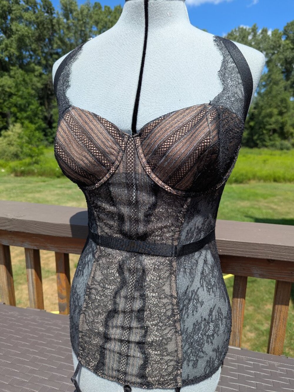 Victoria's Secret Chantilly Lace Merry Widow Corset & Thong Set 36D